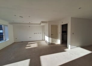 11-15A Station Rd, Yate en alquiler Foto del interior- Imagen 1 de 1