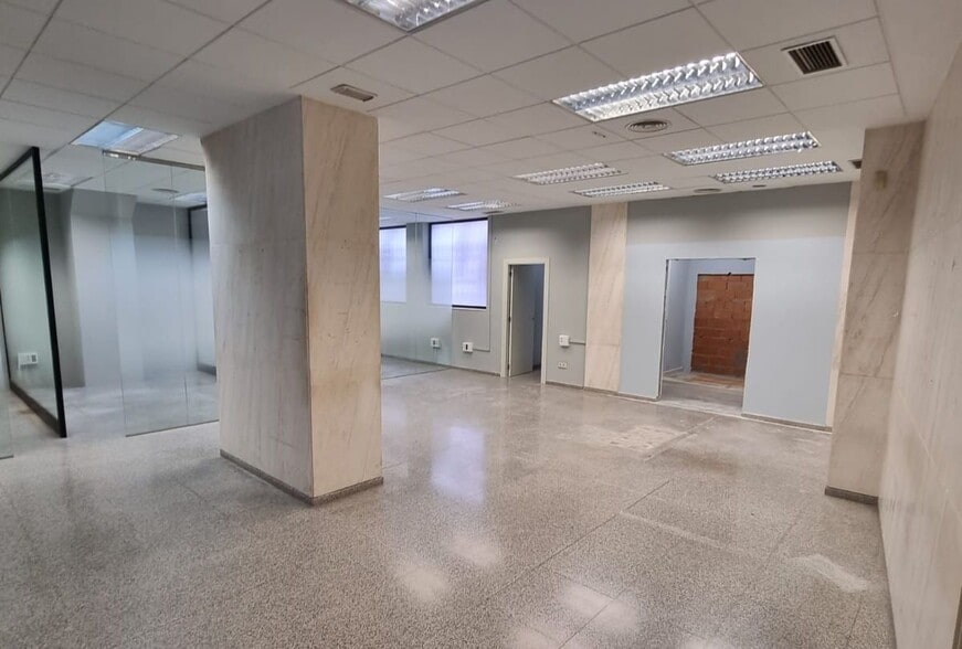 Local en Carcaixent en venta - Foto del edificio - Imagen 1 de 27