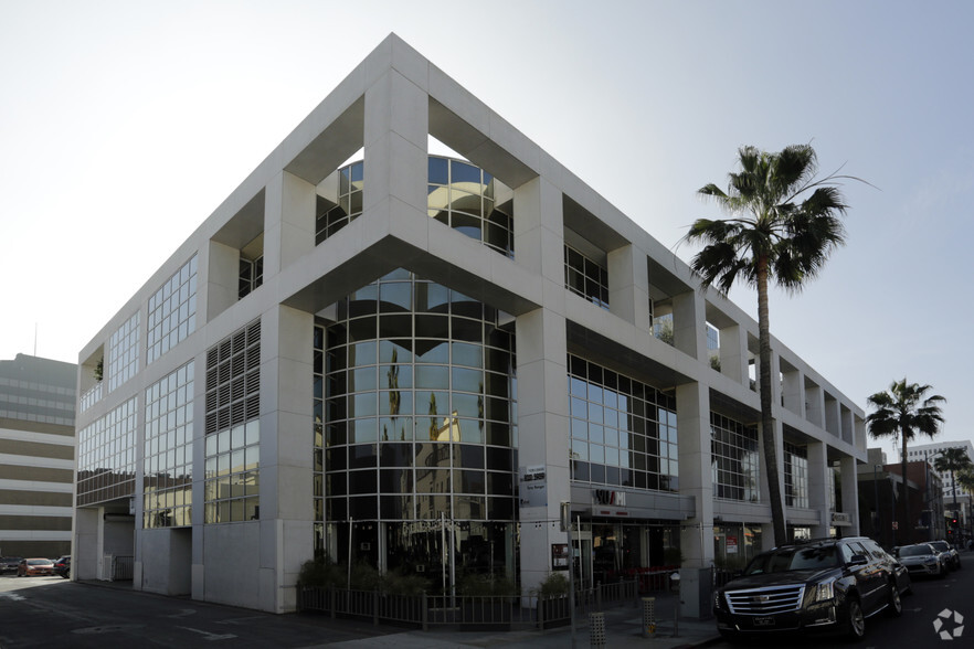 468 N Camden Dr, Beverly Hills, CA en alquiler - Foto del edificio - Imagen 3 de 17