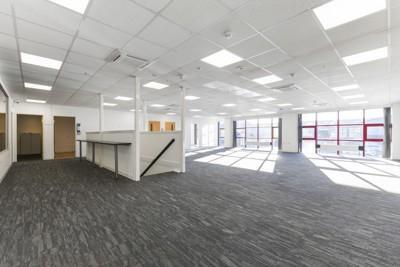 Lysander Rd, Salisbury en venta - Foto del edificio - Imagen 2 de 26