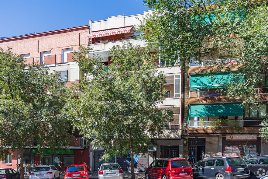 Calle de Ezequiel Solana, 10, Madrid, Madrid en venta - Foto del edificio - Imagen 2 de 2