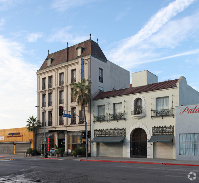 2410-2414 W 7th St, Los Angeles, CA en alquiler - Foto del edificio - Imagen 1 de 2