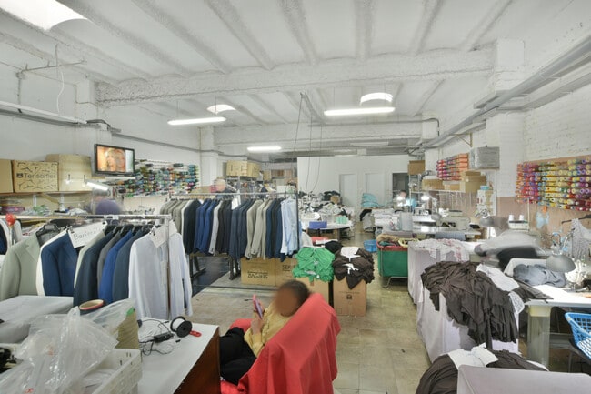 Más detalles de Carrer de Josep Prats, 23, L'Hospitalet de Llobregat - Local en venta