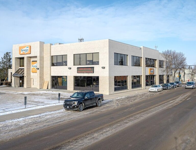 4901-4911 50 St, Lloydminster, SK en alquiler - Foto del edificio - Imagen 2 de 7