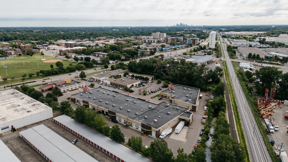 10921 Excelsior Blvd, Hopkins, MN en alquiler - Foto del edificio - Imagen 3 de 6