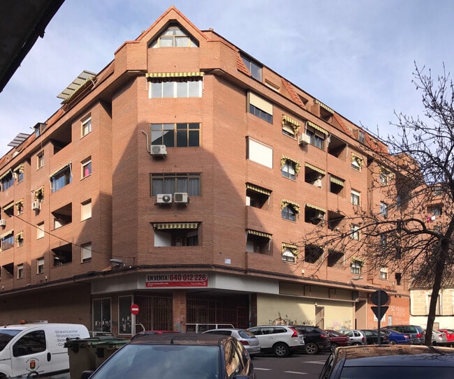 Más detalles de Calle Gredos, Talavera de la Reina - Edificio residencial​ en venta