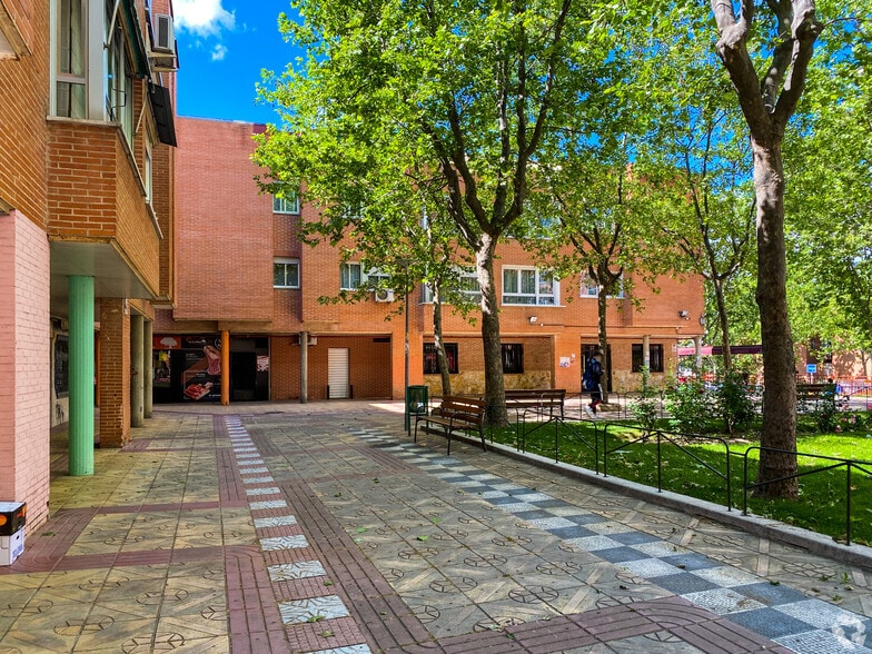 Plaza León Felipe, 1 - 7, Rivas-Vaciamadrid, Madrid en alquiler - Foto del edificio - Imagen 2 de 3