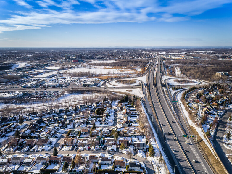 Rue De Lierre, Laval, QC en alquiler - Foto principal - Imagen 1 de 5