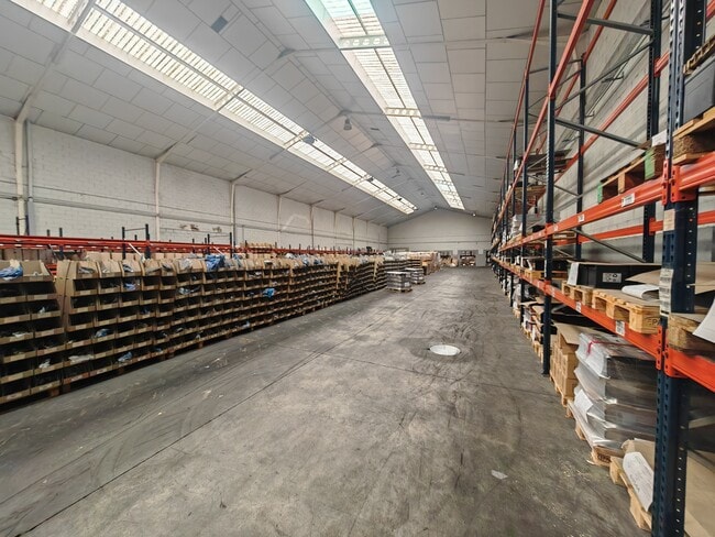 Más detalles de Calle Torneros – Nave en venta, Getafe