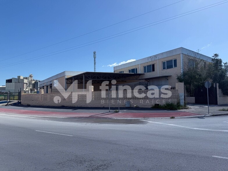 Nave en Jerez de la Frontera, Cádiz en venta - Foto del interior - Imagen 2 de 33
