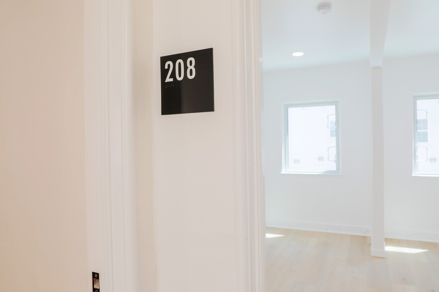 1140 Gayley Ave, Los Angeles, CA en alquiler - Foto del interior - Imagen 3 de 42