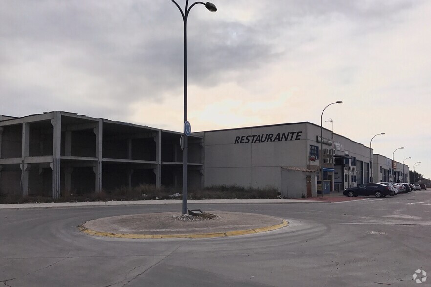 Avenida Industria, 15X, El Viso de San Juan, Toledo en venta - Foto del edificio - Imagen 3 de 4