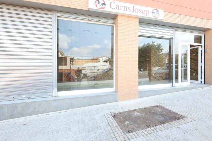 Local en Banyeres del Penedès, Tarragona en alquiler - Foto del edificio - Imagen 2 de 4