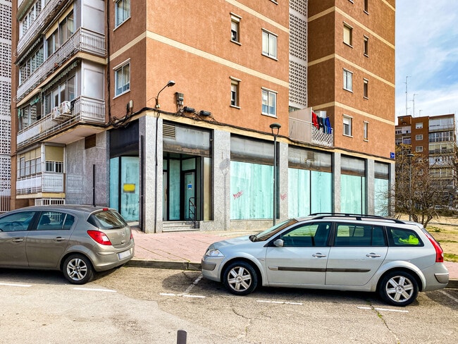 Más detalles de Calle Pintor Murillo, 28, Móstoles - Edificio residencial​ en venta