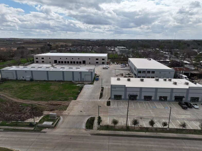 1320 Almeda Genoa Rd, Houston, TX en alquiler - Foto del edificio - Imagen 3 de 10