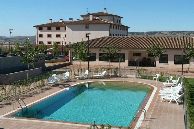 Más detalles de CM-322, KM-12, Villarrubia de Santiago - Hoteles y hospedaje en venta