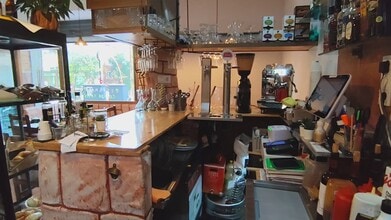 Carrer de les Camèlies, 75, Barcelona, Barcelona en alquiler - Vídeo de anuncio comercial