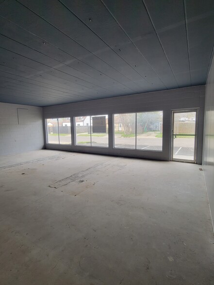 401 James Ave. Ave, Baytown, TX en venta - Foto del interior - Imagen 3 de 9