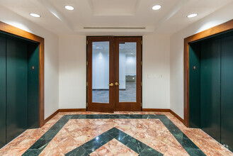 800 S Douglas Rd, Coral Gables, FL en alquiler Foto del interior- Imagen 1 de 6