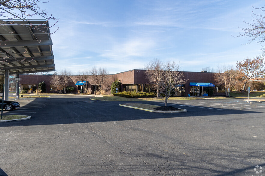 813 East Gate Dr, Mount Laurel, NJ en alquiler - Foto del edificio - Imagen 1 de 16