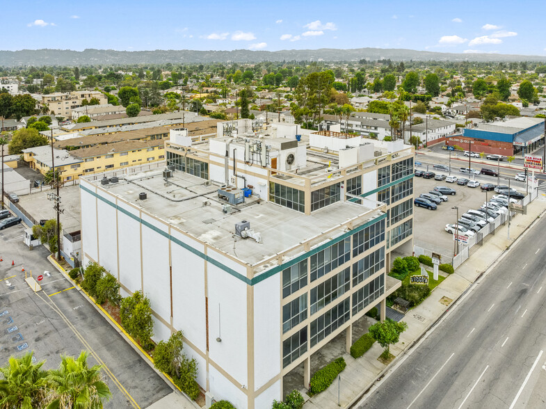 12444 Victory Blvd, North Hollywood, CA en venta - Foto del edificio - Imagen 3 de 7