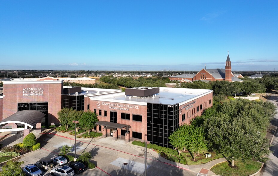 16902 Southwest Fwy, Sugar Land, TX en alquiler - Foto del edificio - Imagen 2 de 13