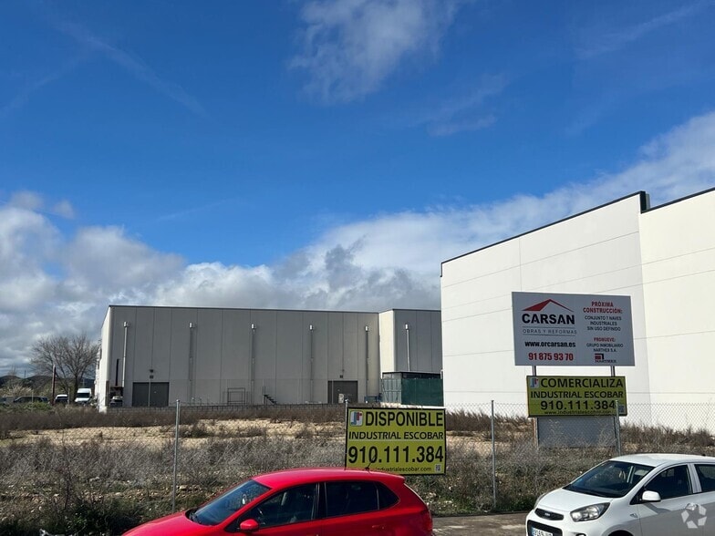 Camino Valdecabañas, 15, Arganda del Rey, Madrid en venta - Foto del edificio - Imagen 3 de 13