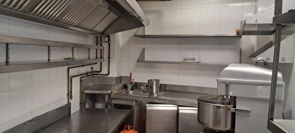 Local en Alicante, Alicante en alquiler - Foto del interior - Imagen 2 de 21