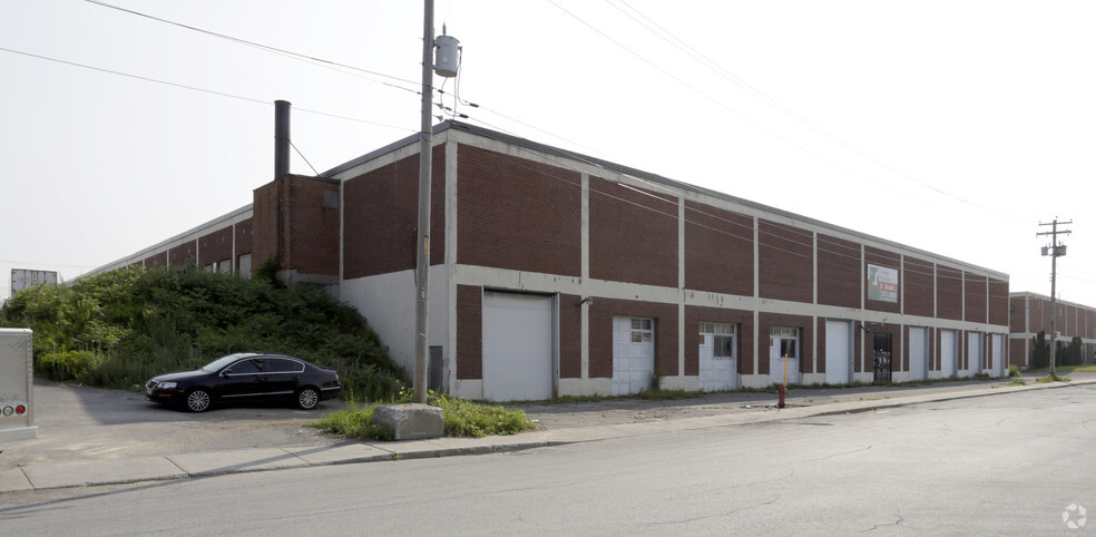 10800 Boul Parkway, Montréal, QC en alquiler - Foto del edificio - Imagen 2 de 6