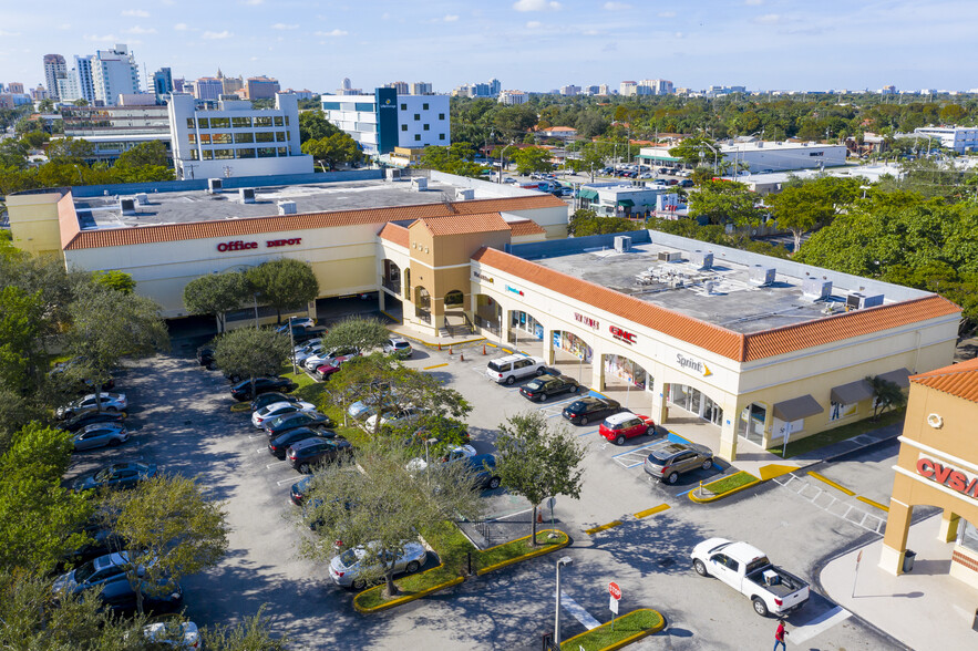 2690 Coral Way, Coral Gables, FL en alquiler - Foto del edificio - Imagen 1 de 15