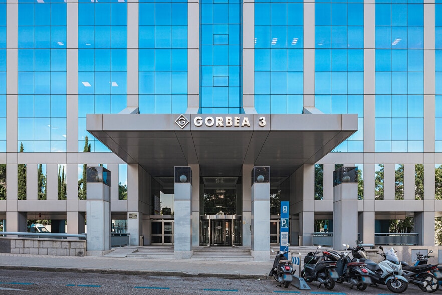 Calle José Bardasano Baos, 9, Madrid, Madrid en alquiler - Foto del edificio - Imagen 3 de 4