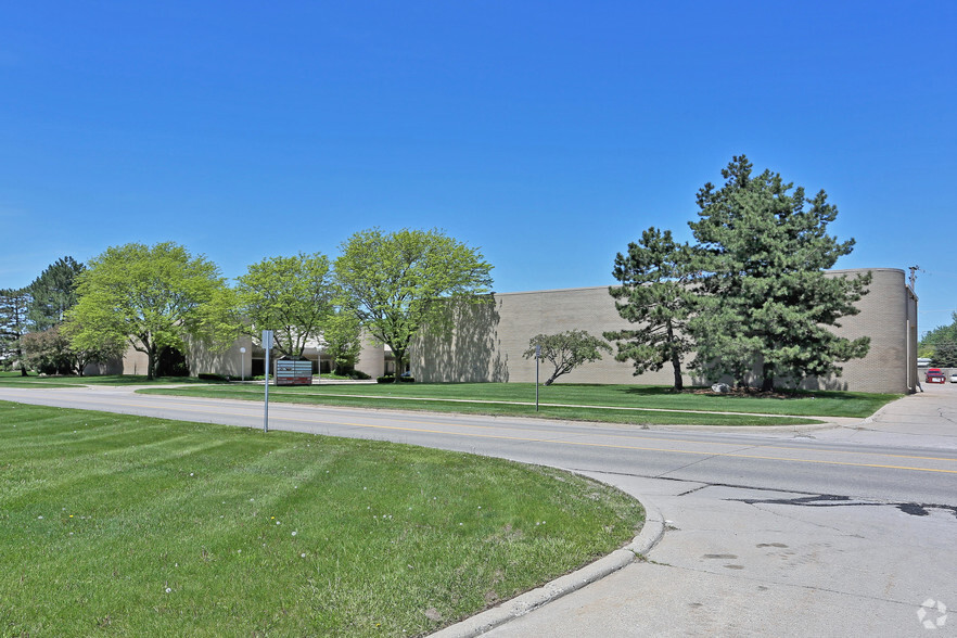 7515-7665 19 Mile Rd, Sterling Heights, MI en alquiler - Foto del edificio - Imagen 2 de 7