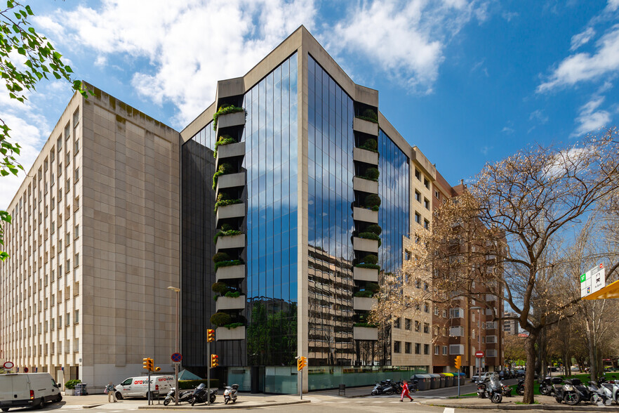 Oficinas en Barcelona, Barcelona en alquiler - Foto del edificio - Imagen 2 de 8