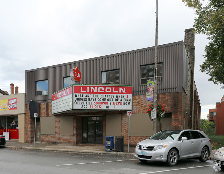 386 St Paul St E, St Catharines, ON en alquiler - Foto del edificio - Imagen 3 de 5