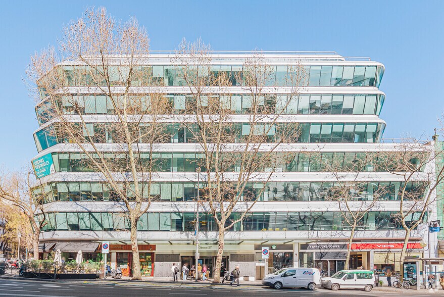 Calle de Génova, 27, Madrid, Madrid en alquiler - Foto del edificio - Imagen 2 de 8