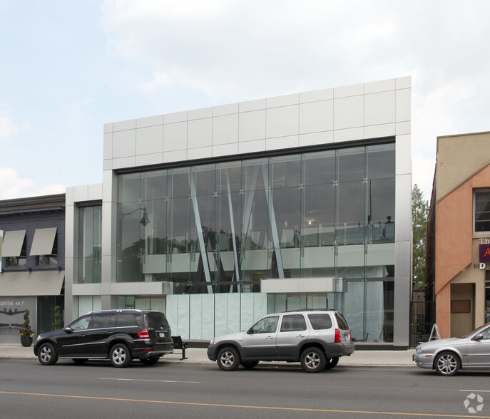 2529 Yonge St, Toronto, ON en alquiler - Foto del edificio - Imagen 2 de 4