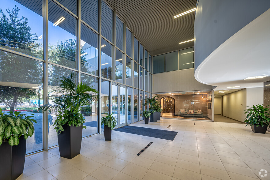 10235 W Little York Rd, Houston, TX en alquiler - Foto del interior - Imagen 1 de 10