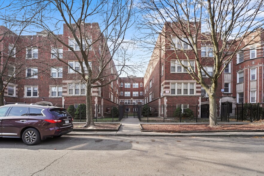 7648 S Phillips Ave, Chicago, IL en venta - Foto del edificio - Imagen 2 de 9