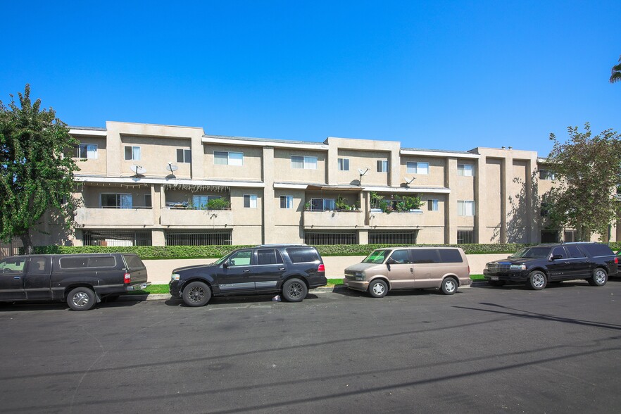 6451 Kester Ave, Van Nuys, CA en venta - Foto del edificio - Imagen 2 de 7