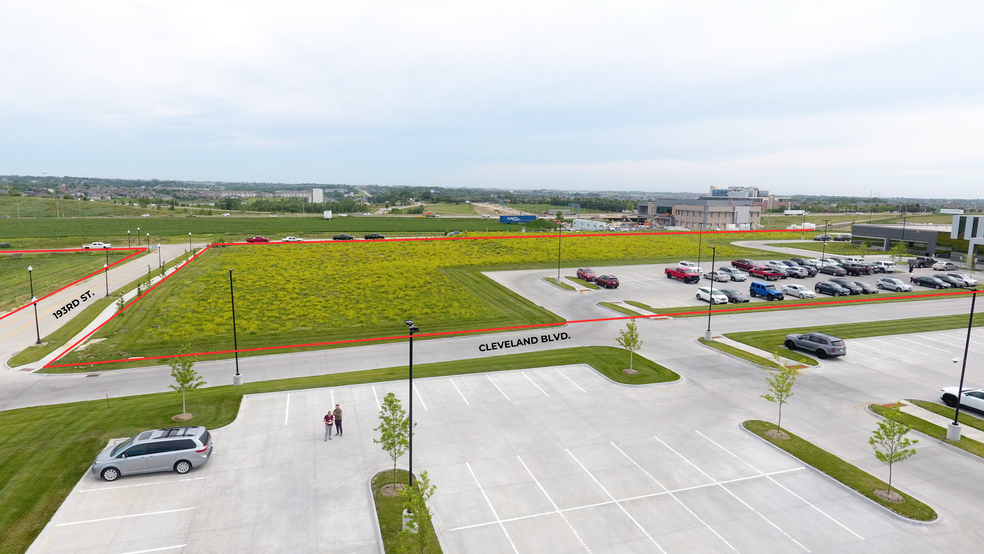 192nd & West Dodge Rd, Omaha, NE en alquiler - Foto del edificio - Imagen 2 de 4