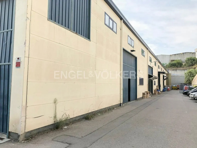 Local en Igualada, Barcelona en venta - Foto del edificio - Imagen 2 de 27