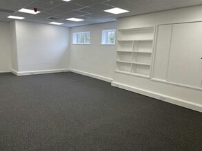 Longford Trading Estate, Manchester en alquiler Foto del interior- Imagen 2 de 7