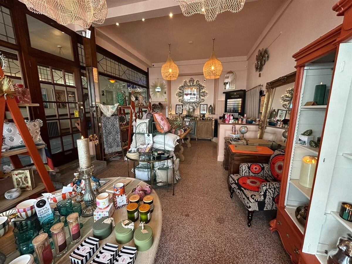 35 South St, Bridport, DOR DT6 3NY - Unidad 35 & 35a -  - Foto del interior - Image 2 of 4