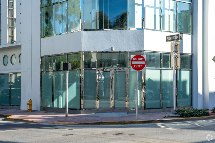 763 Collins Ave, Miami Beach, FL en alquiler - Foto del edificio - Imagen 3 de 4