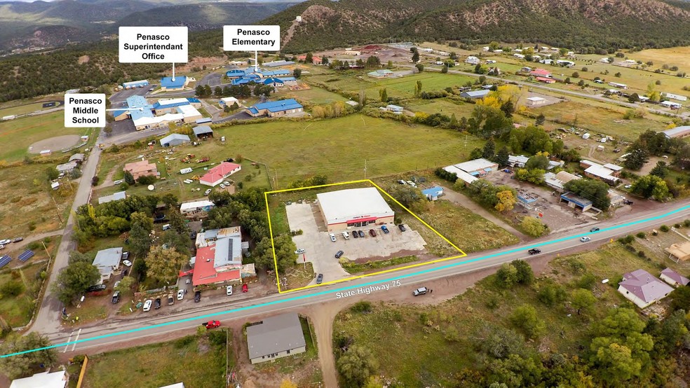 15052 Highway 75, Penasco, NM en venta - Vista aérea - Imagen 3 de 4