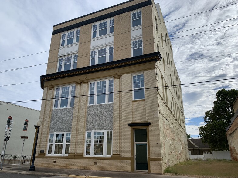 202 E Main St, Henderson, TX en venta - Foto del edificio - Imagen 3 de 42