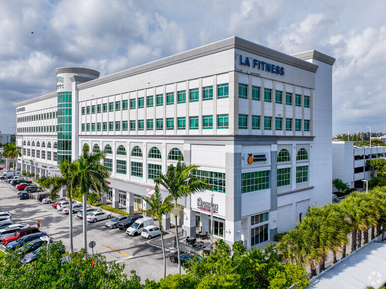 1801-1837 NE 123rd St, North Miami, FL en alquiler - Foto del edificio - Imagen 2 de 26