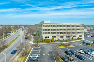 900 Merchants Concourse, Westbury, NY - VISTA AÉREA  vista de mapa