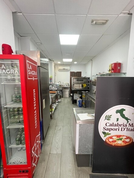 Local en Alicante, Alicante en alquiler - Foto del interior - Imagen 2 de 4