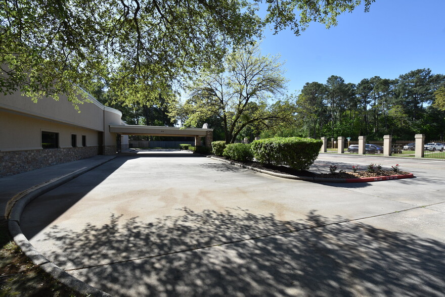 17810 Spring Creek Forest Dr, Spring, TX en venta - Foto del edificio - Imagen 1 de 31